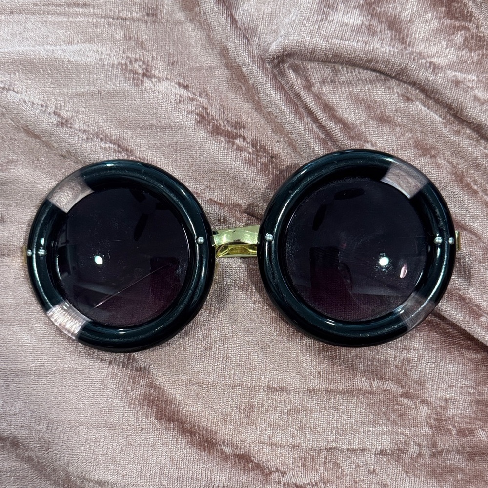Round Black Frame Sunglasses with Gold Bridge
